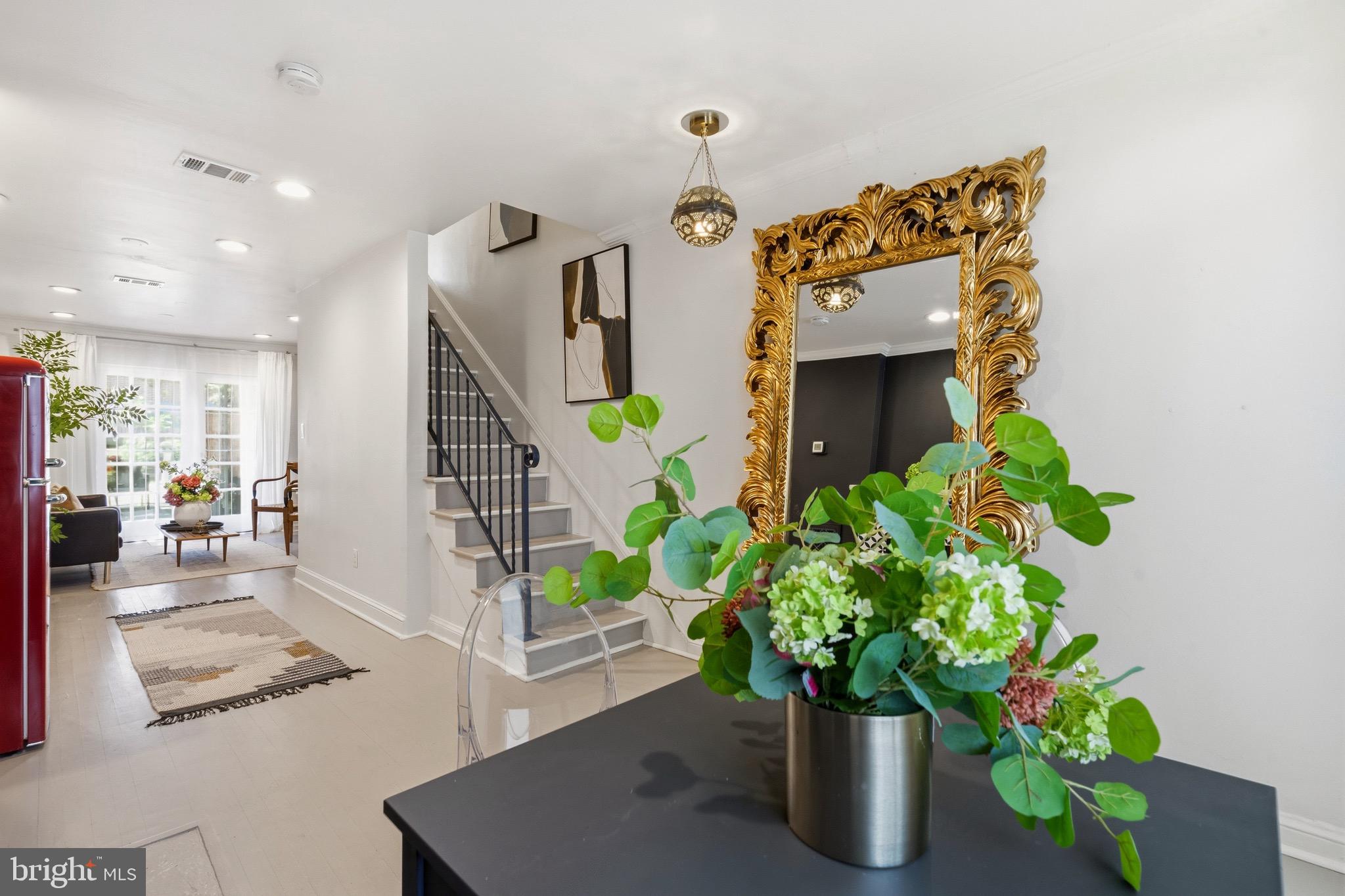 1062 | 1064 THOMAS JEFFERSON STREET NW