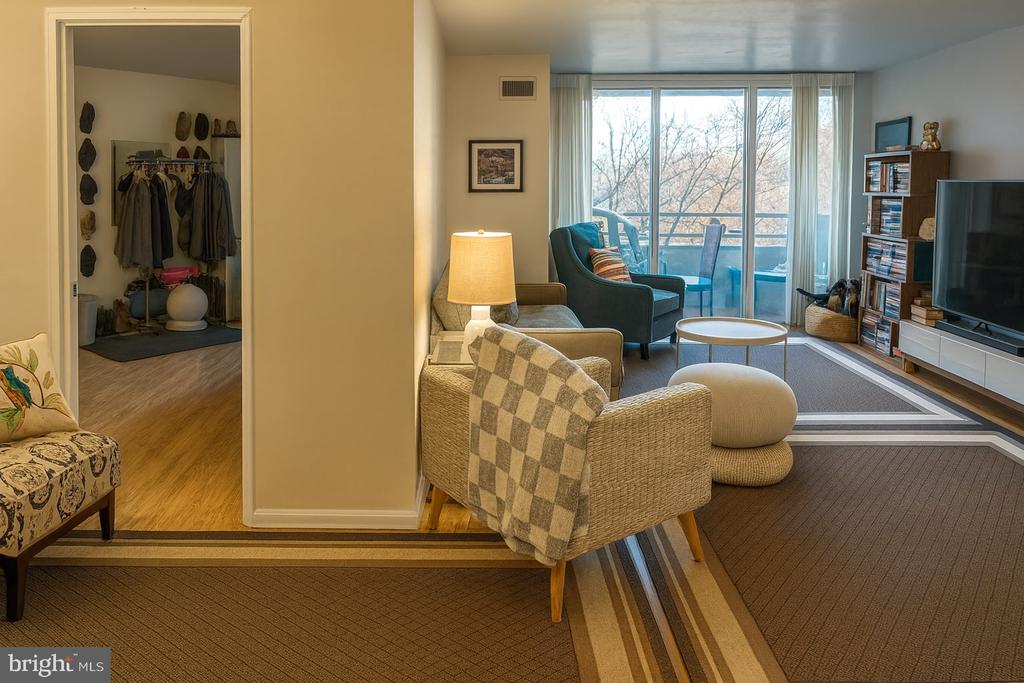 2555 PENNSYLVANIA AVENUE NW 408