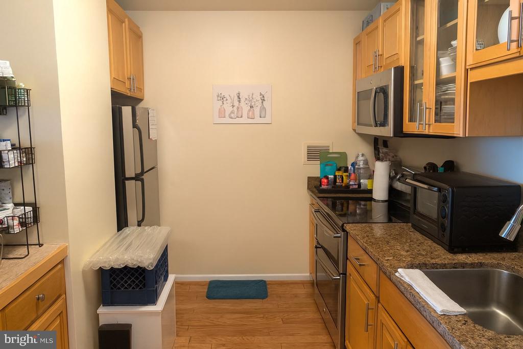 2555 PENNSYLVANIA AVENUE NW 408