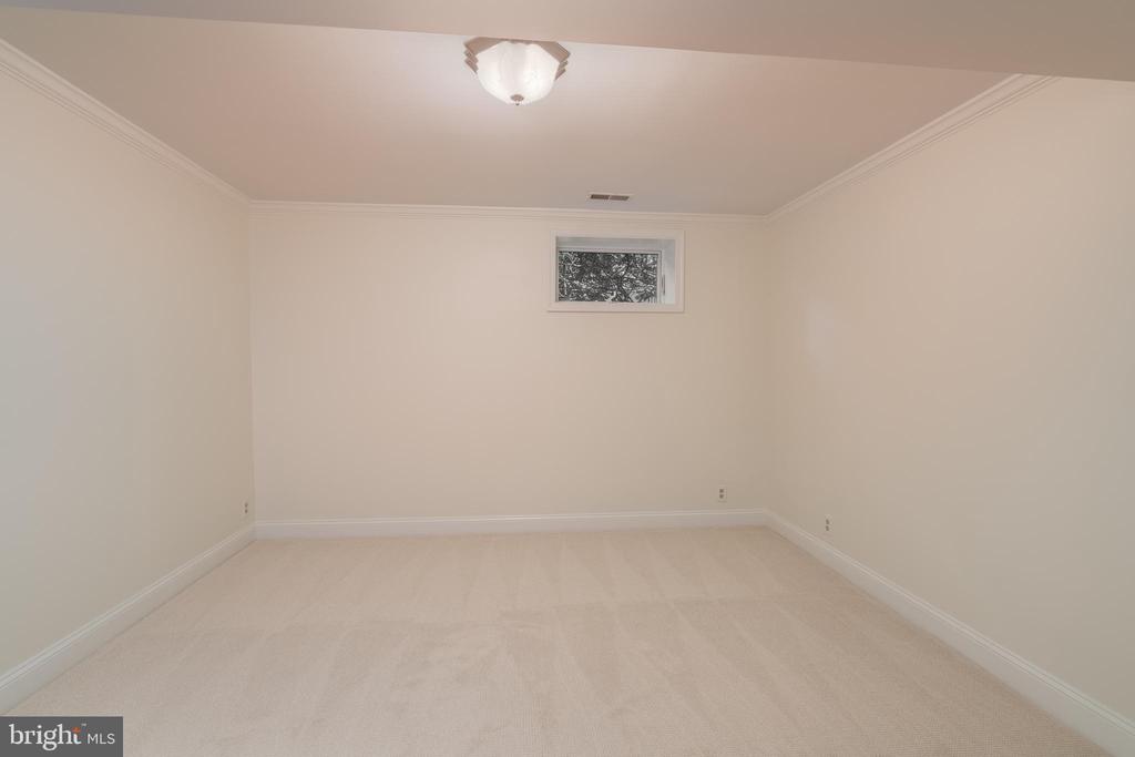 5109 CHEVY CHASE PARKWAY NW
