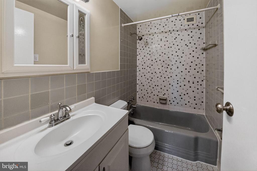 5406 CONNECTICUT AVENUE NW 608