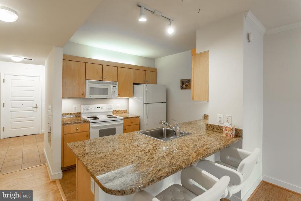 616 E STREET NW Unit: 607