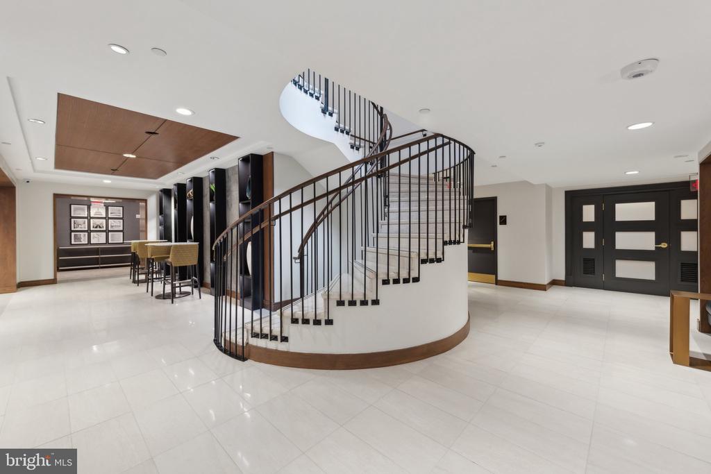 616 E STREET NW Unit: 607