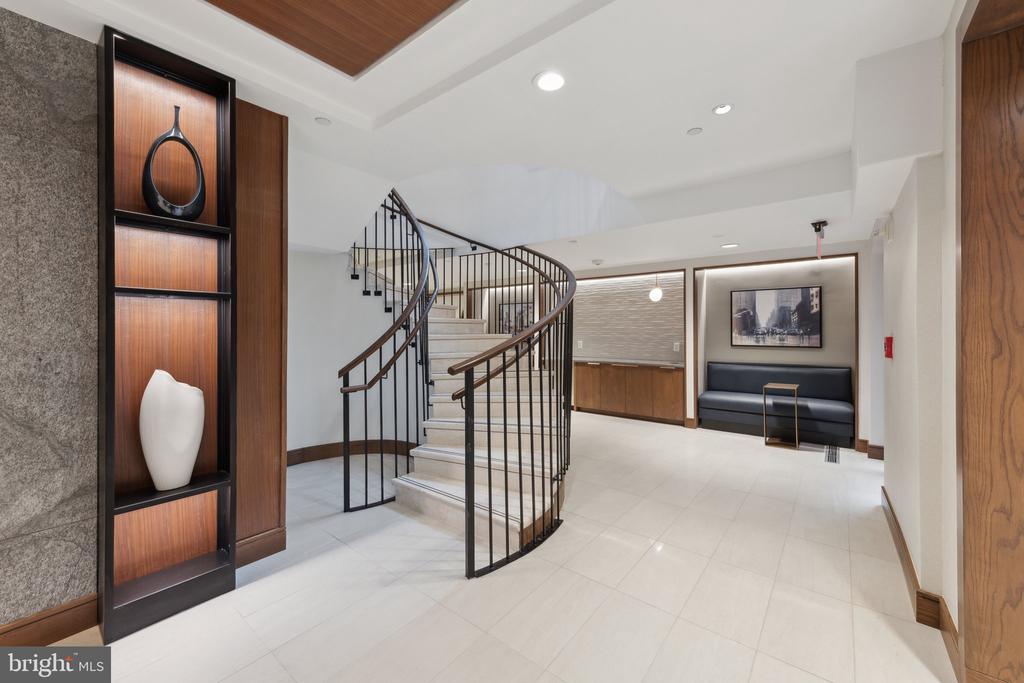 616 E STREET NW Unit: 607