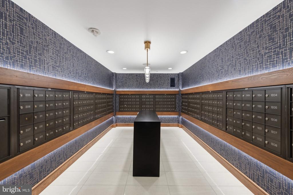 616 E STREET NW Unit: 607