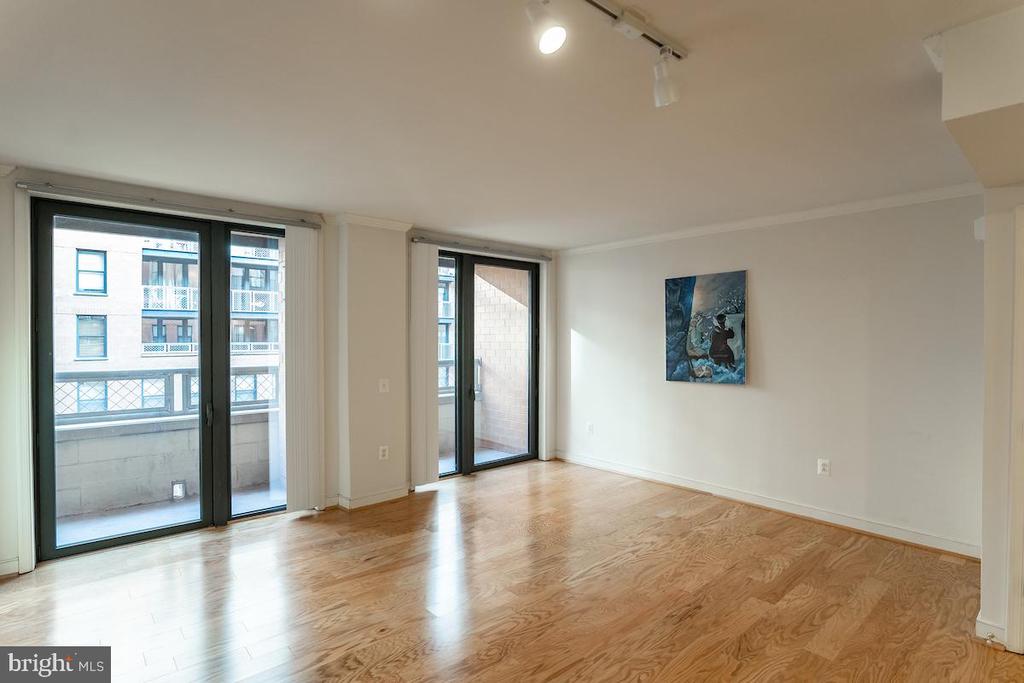 616 E STREET NW Unit: 607