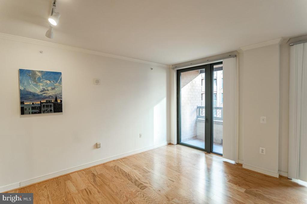 616 E STREET NW Unit: 607