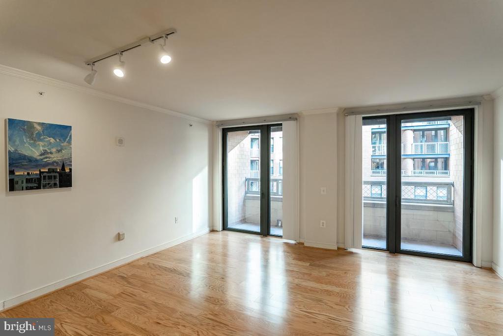 616 E STREET NW Unit: 607