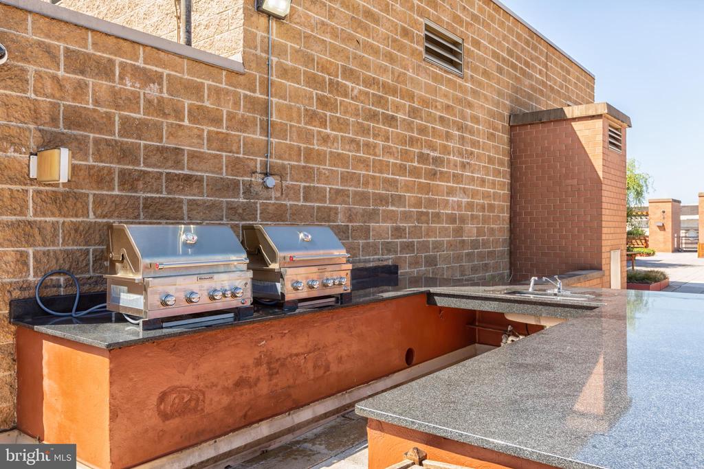 616 E STREET NW Unit: 607