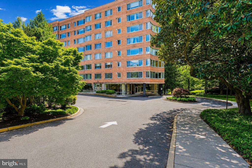 4200 NW CATHEDRAL AVENUE NW 1005