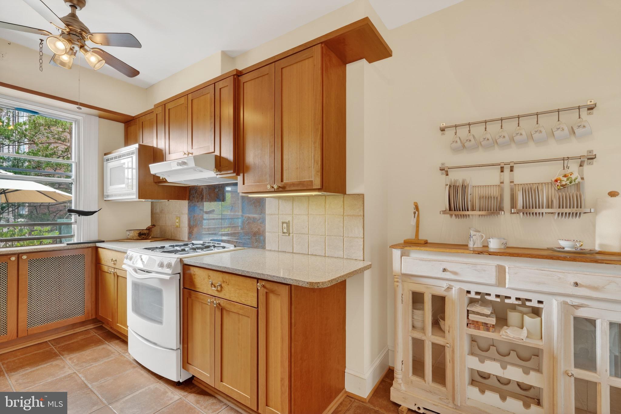4000 NW CATHEDRAL AVENUE NW 229/239 B