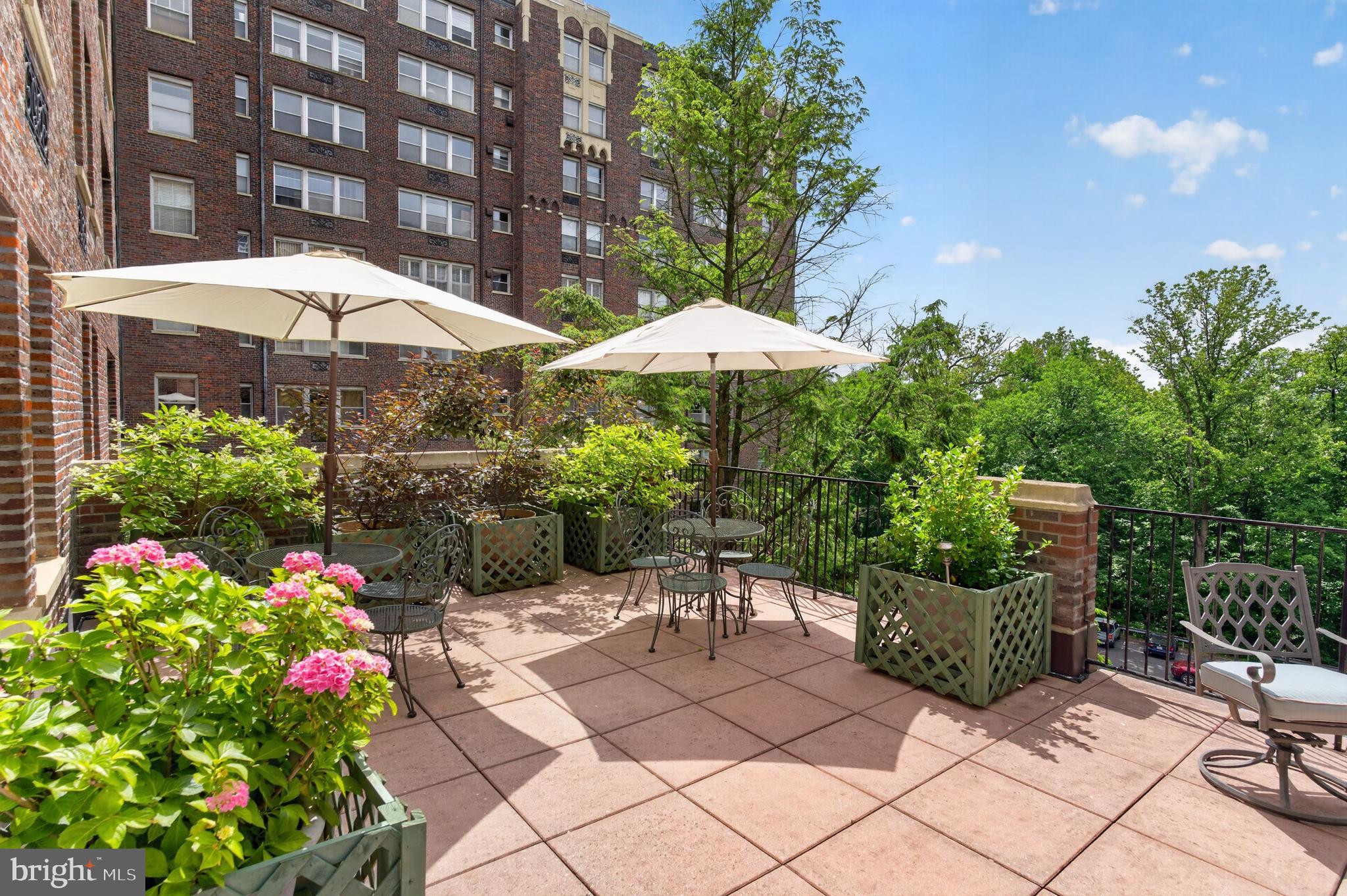 4000 NW CATHEDRAL AVENUE NW 229/239 B