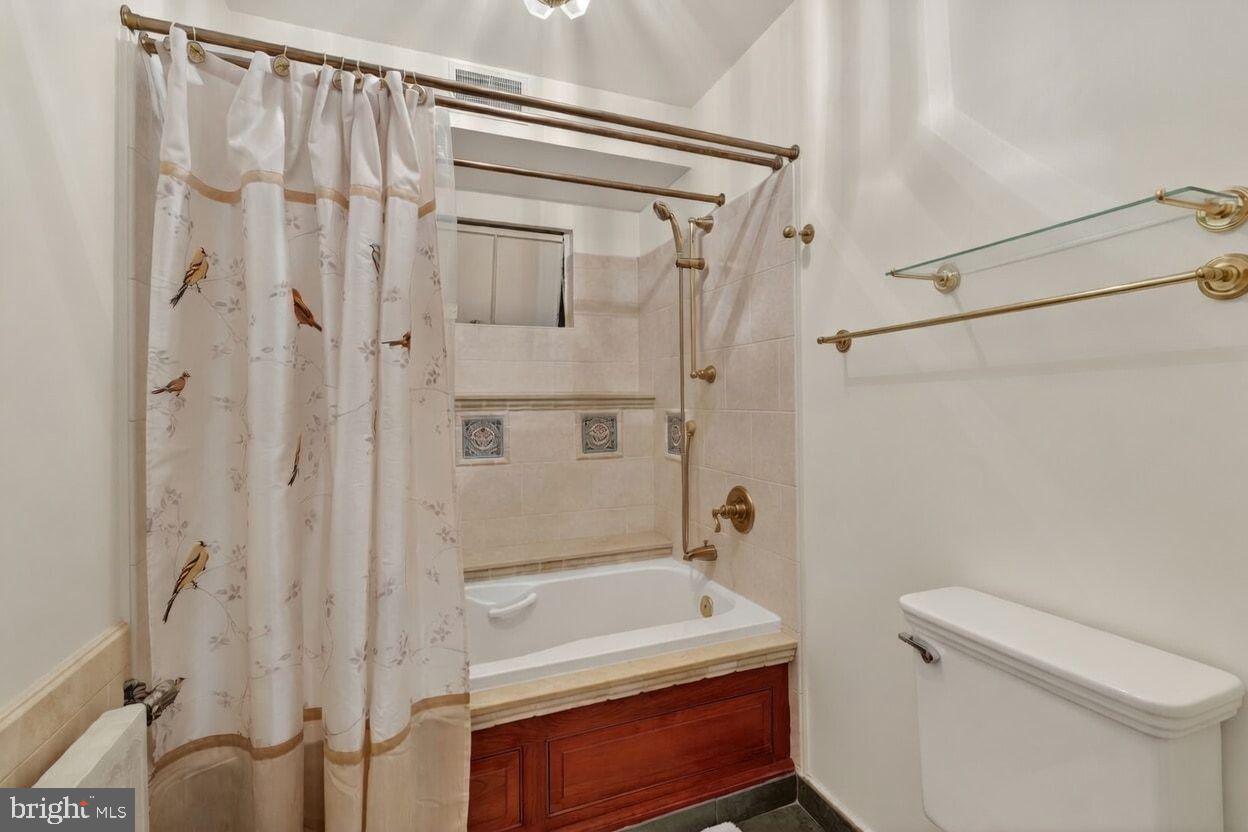 4000 NW CATHEDRAL AVENUE NW 229/239 B