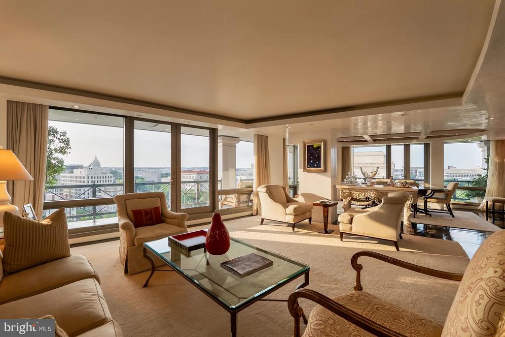801 PENNSYLVANIA AVENUE NW Unit: 1218