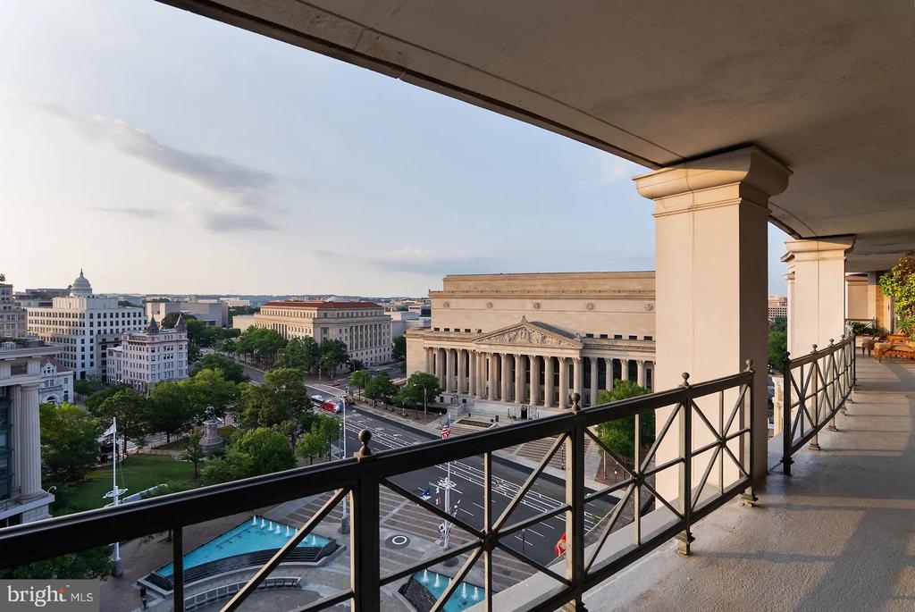 801 PENNSYLVANIA AVENUE NW Unit: 1218