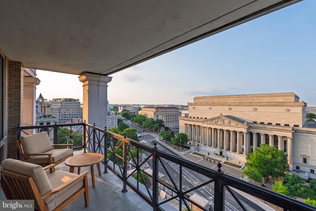 801 PENNSYLVANIA AVENUE NW Unit: 1218
