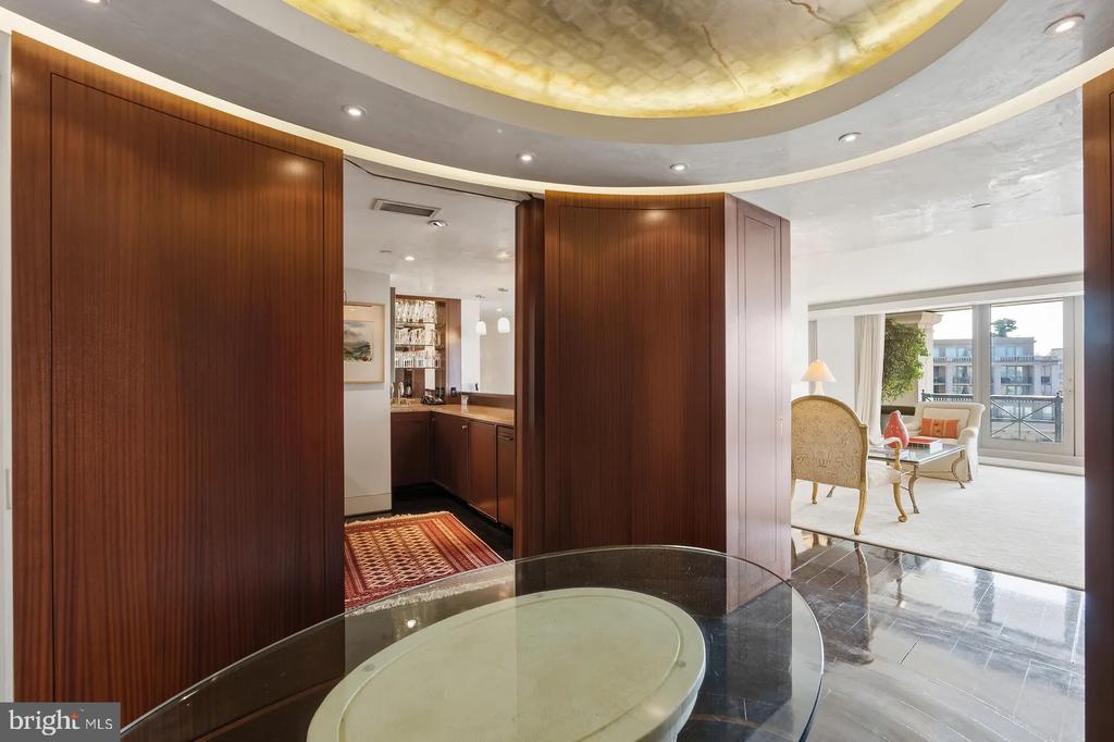 801 PENNSYLVANIA AVENUE NW Unit: 1218