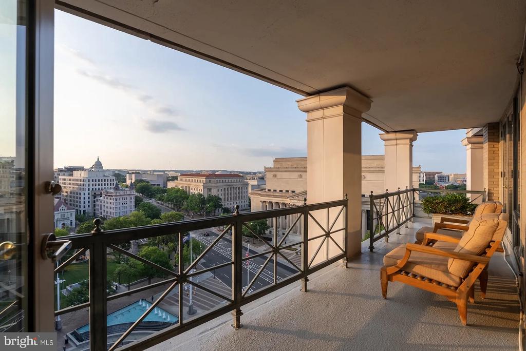 801 PENNSYLVANIA AVENUE NW Unit: 1218