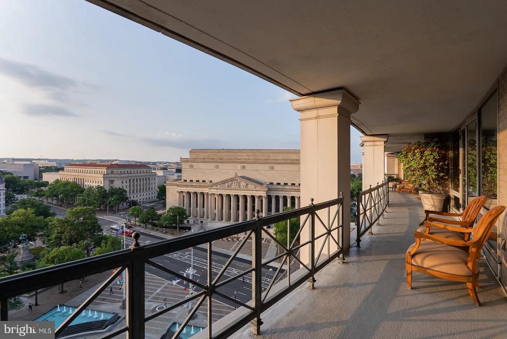 801 PENNSYLVANIA AVENUE NW Unit: 1218