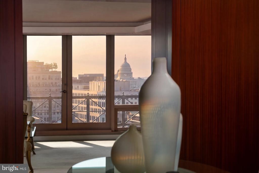 801 PENNSYLVANIA AVENUE NW Unit: 1218