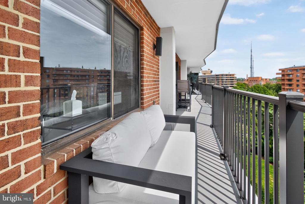 3101 NEW MEXICO AVENUE NW Unit: 1006