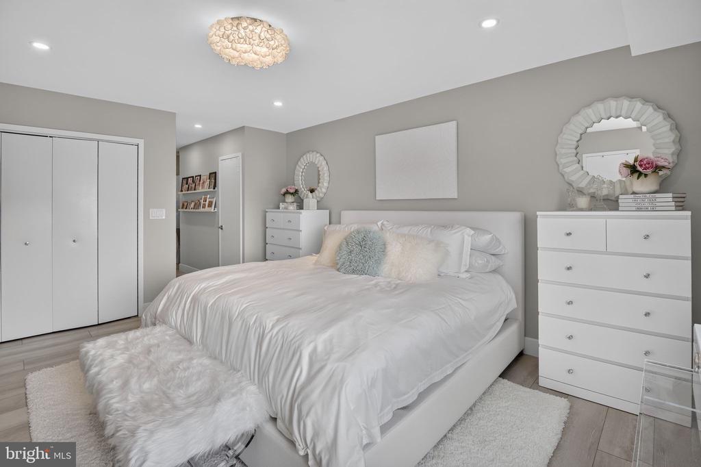 3101 NEW MEXICO AVENUE NW Unit: 1006