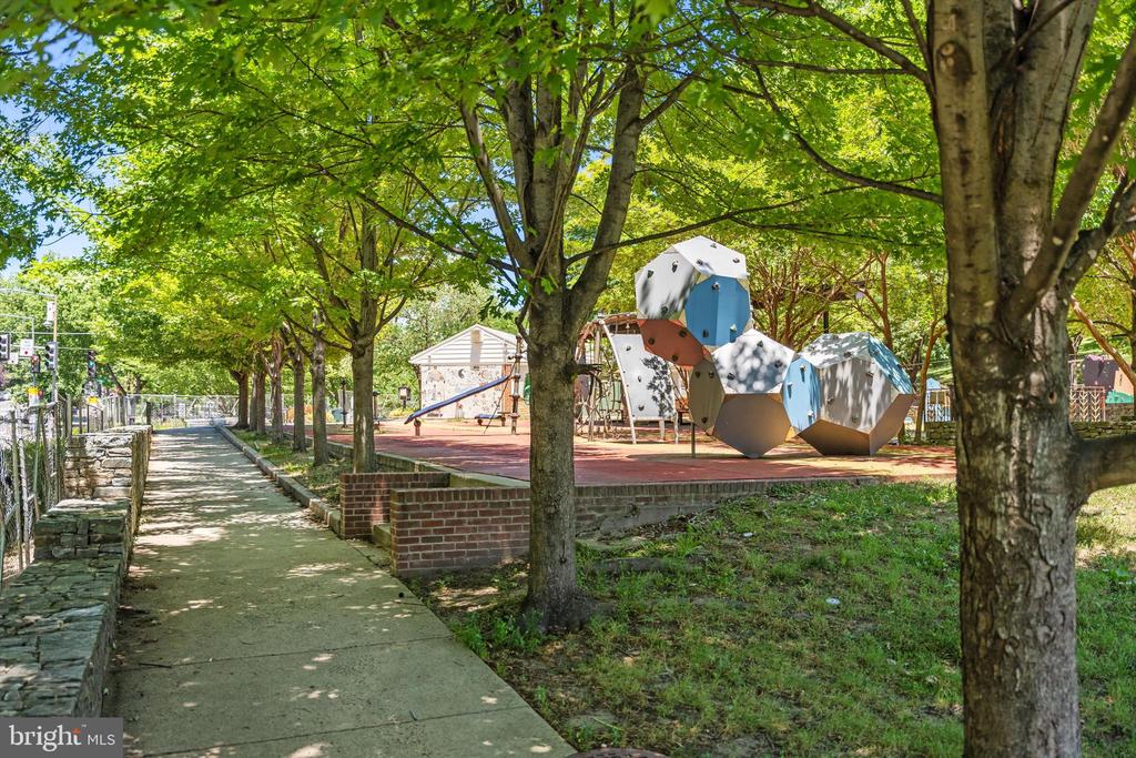 3900 14TH STREET NW 306