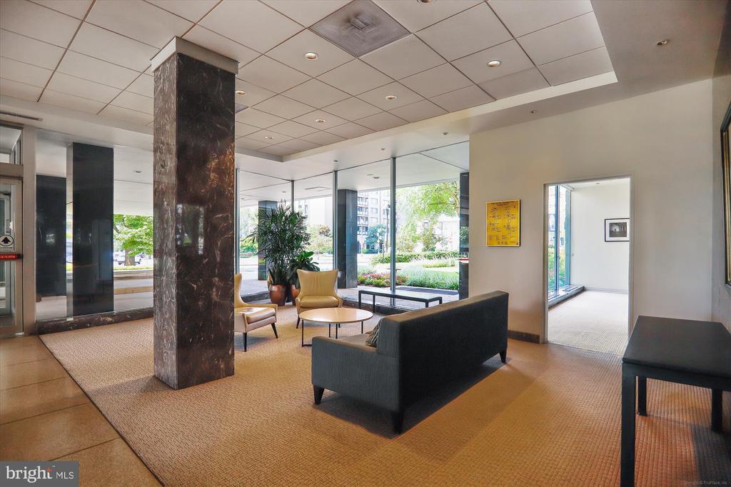 2475 VIRGINIA AVENUE NW Unit: 102