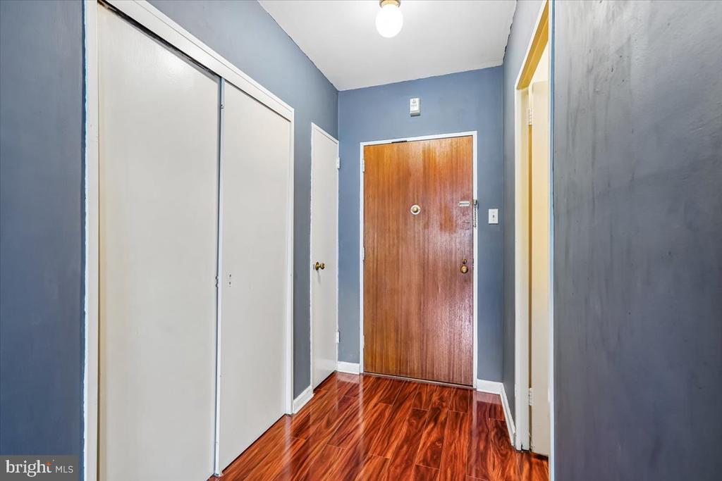 2475 VIRGINIA AVENUE NW Unit: 102