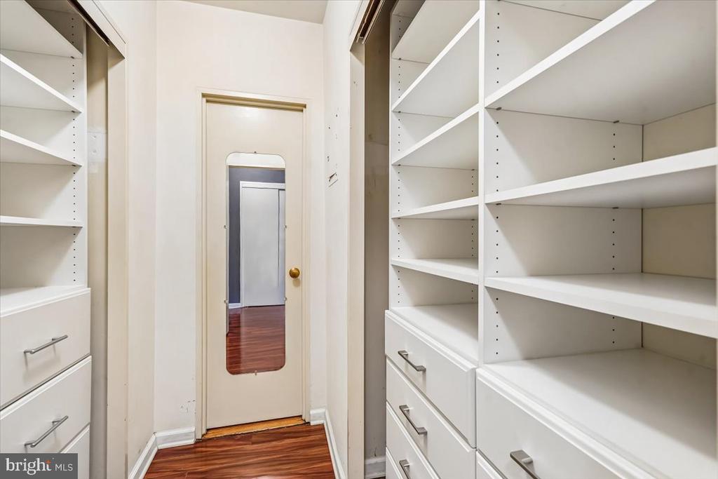 2475 VIRGINIA AVENUE NW Unit: 102
