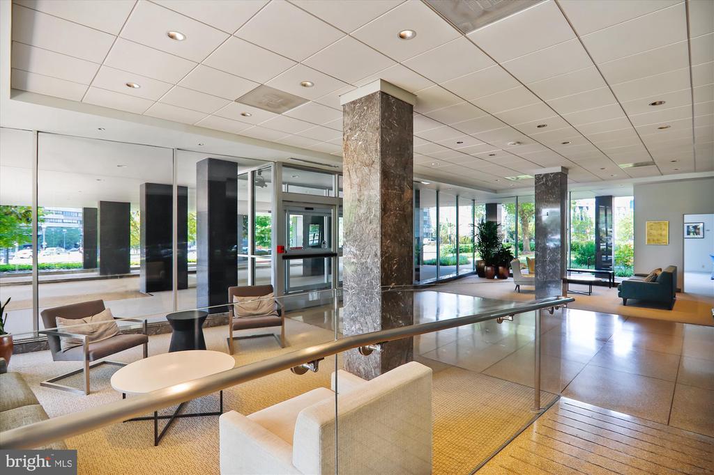 2475 VIRGINIA AVENUE NW Unit: 102
