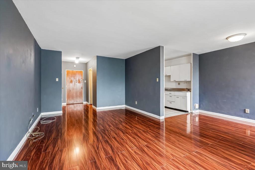 2475 VIRGINIA AVENUE NW Unit: 102