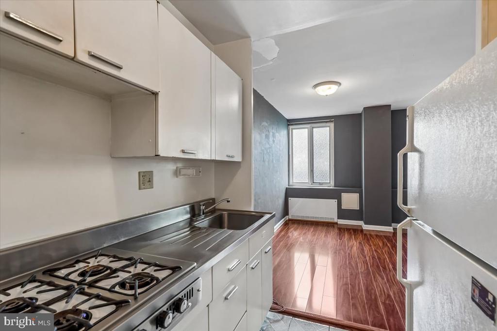 2475 VIRGINIA AVENUE NW Unit: 102