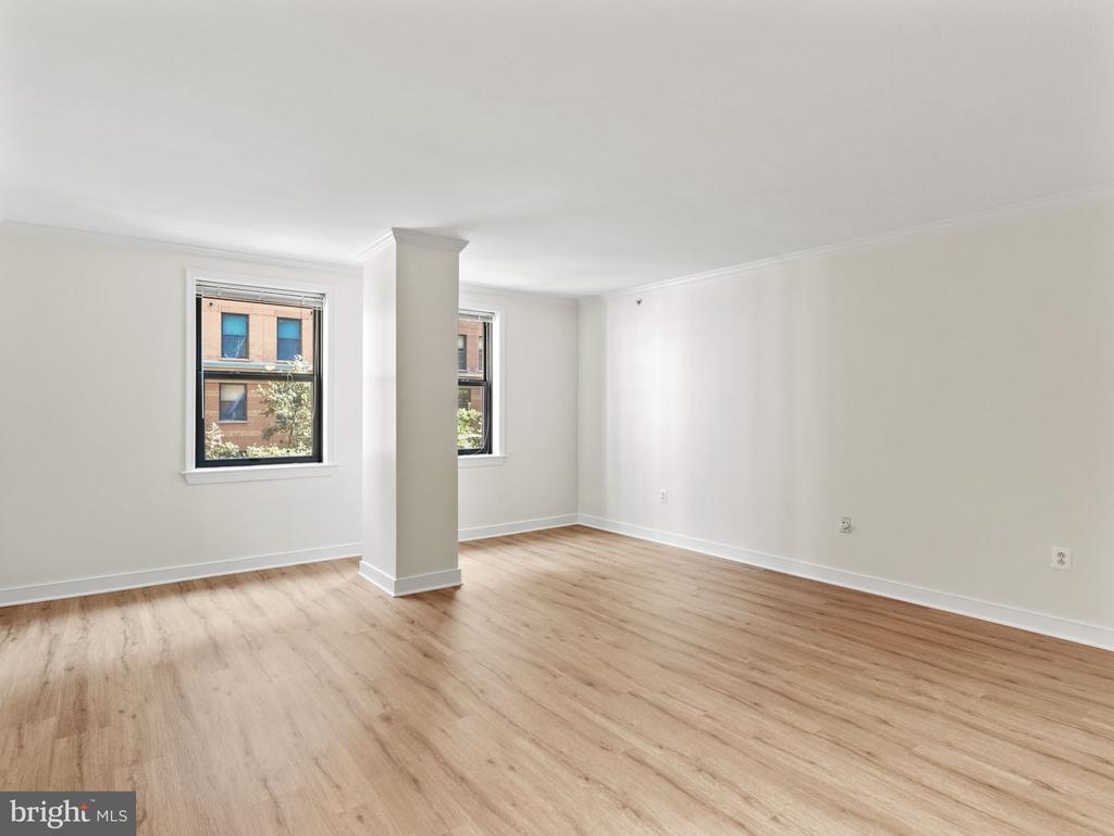 616 E E STREET NW Unit: 407