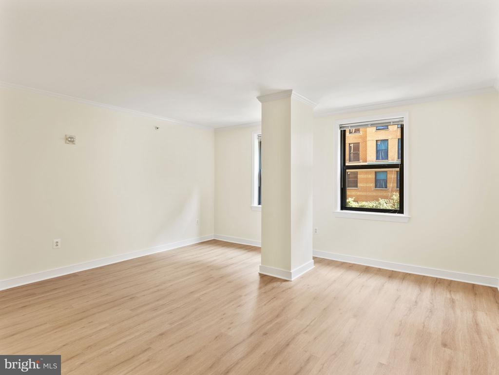 616 E E STREET NW Unit: 407