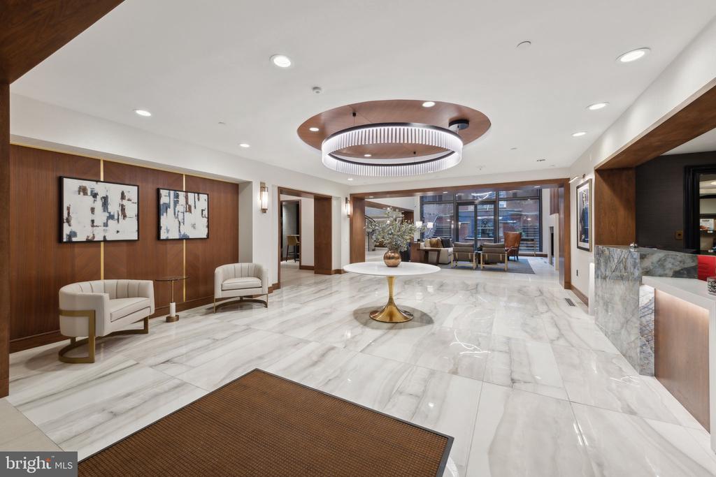616 E E STREET NW Unit: 407