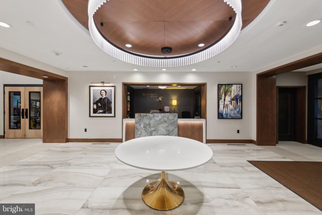 616 E E STREET NW Unit: 407