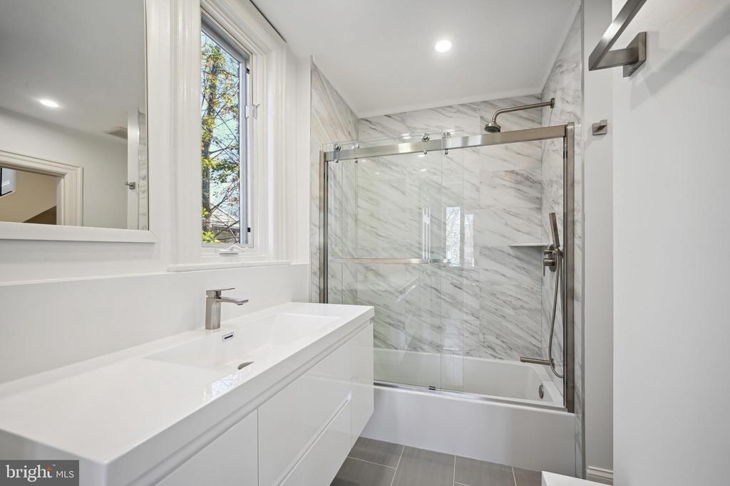 3216 KLINGLE ROAD NW