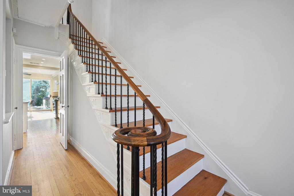 3216 KLINGLE ROAD NW