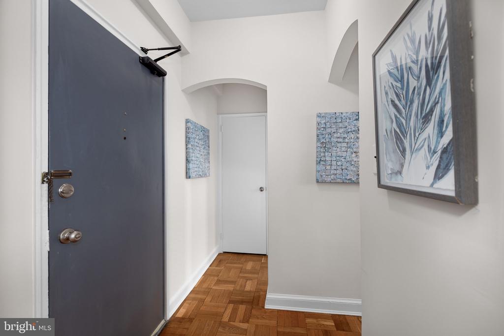 2515 K STREET NW Unit: 705