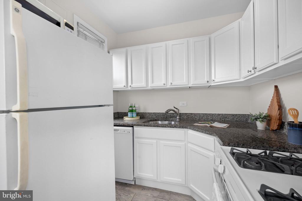 2515 K STREET NW Unit: 705