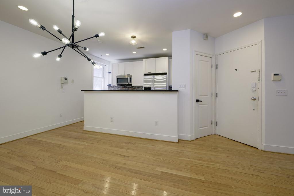 1413 5TH STREET NW Unit: 200