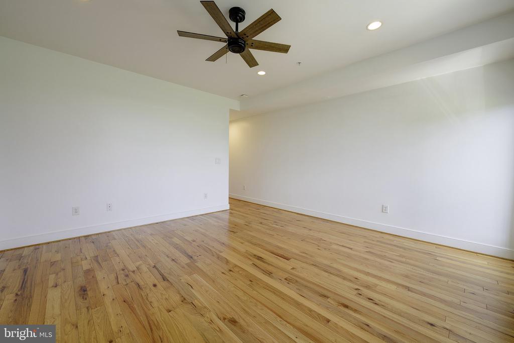 1413 5TH STREET NW Unit: 200