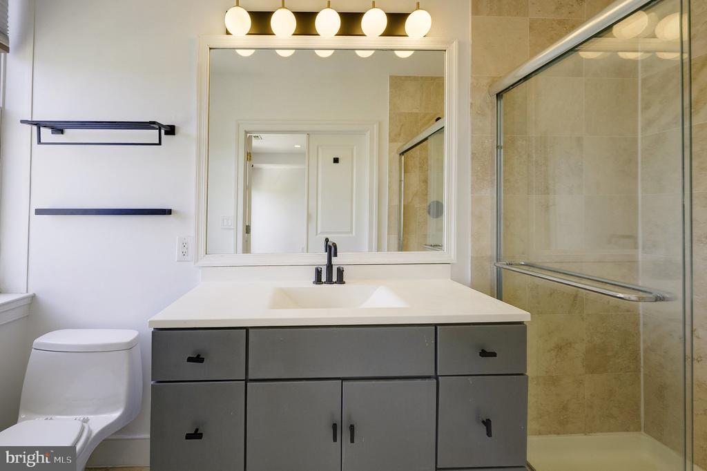 1413 5TH STREET NW Unit: 200