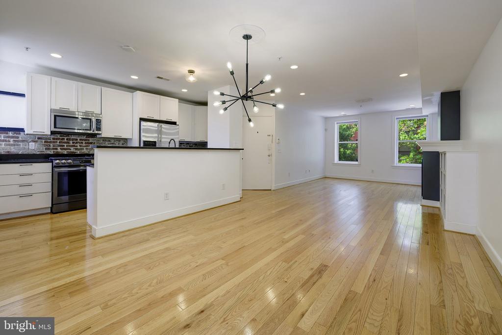 1413 5TH STREET NW Unit: 200