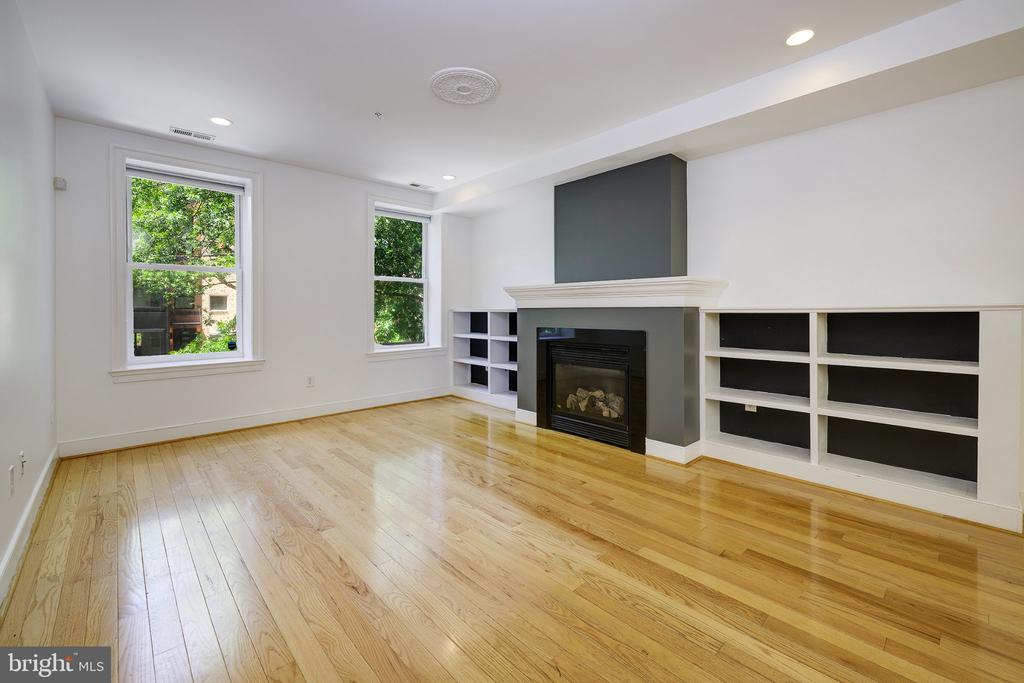 1413 5TH STREET NW Unit: 200