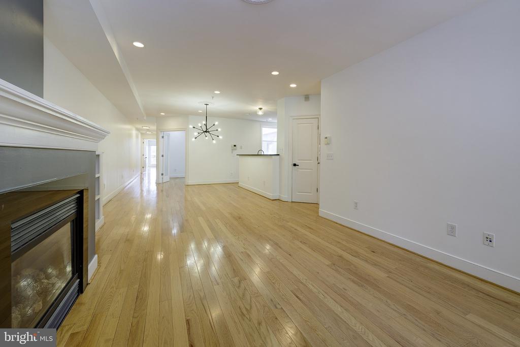 1413 5TH STREET NW Unit: 200