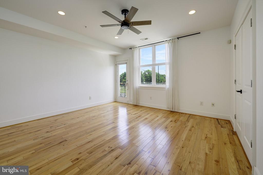 1413 5TH STREET NW Unit: 200