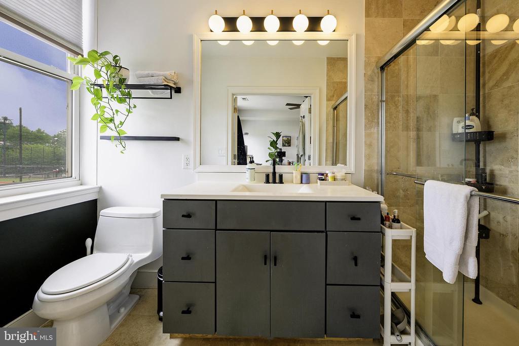1413 5TH STREET NW Unit: 200