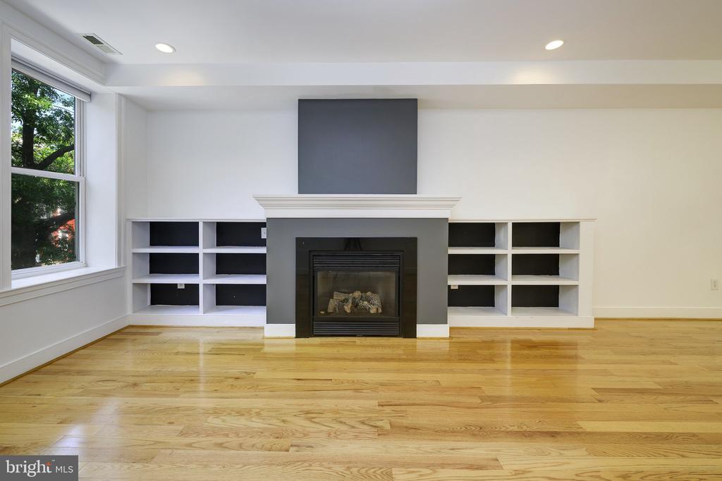 1413 5TH STREET NW Unit: 200